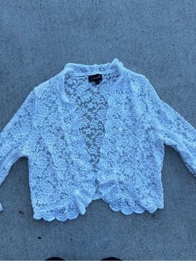 Connected Apparel White Lace Top